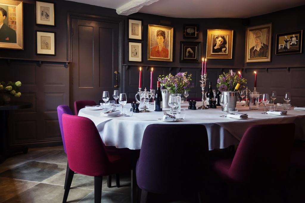 Old Parsonage Hotel Oxford Exterior foto The dining room at The Pig